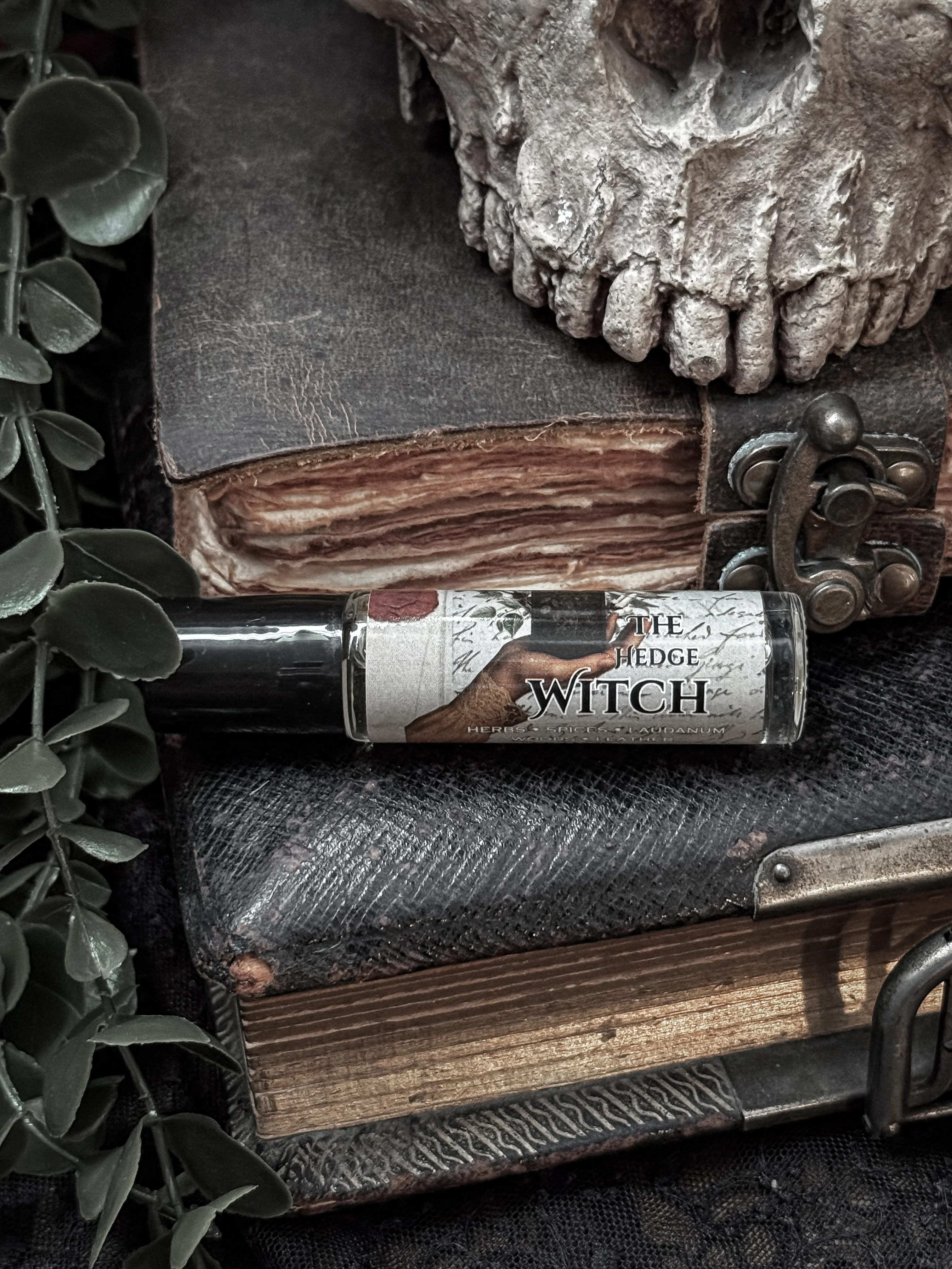 The Hedge Witch- (sweet tobacco & herbs) - Image 4