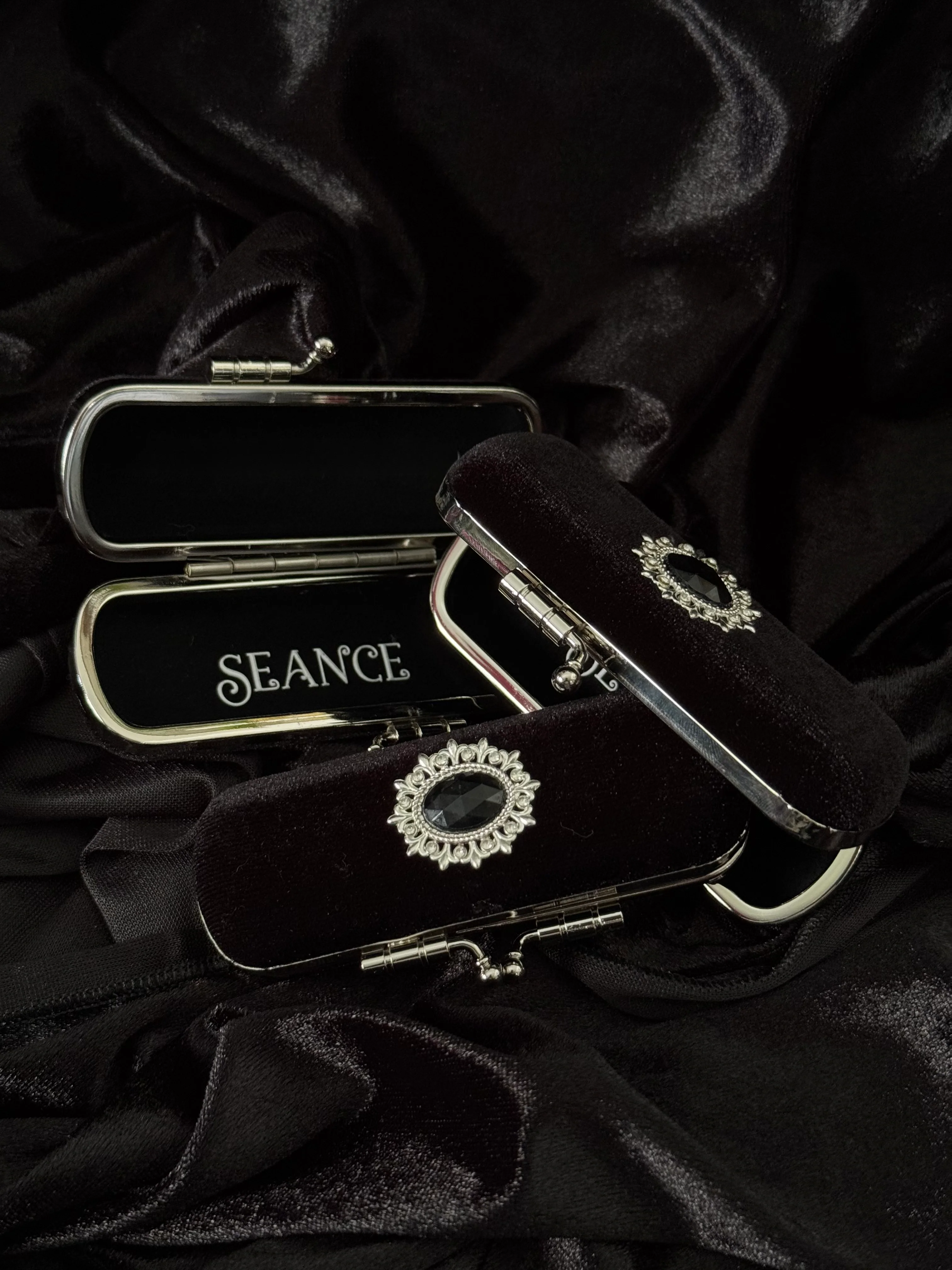 The Mourning Compact - perfume carry case. - Image 8